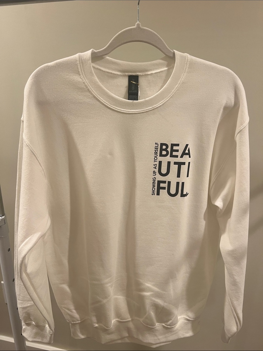 White 'BEAUTIFUL' Graphic Crewneck Sweatshirt